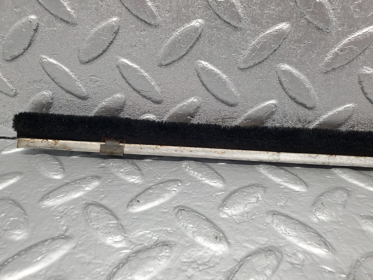 48501 Mercedes-Benz W108 Front Left Door Window Sealing Rail Strip