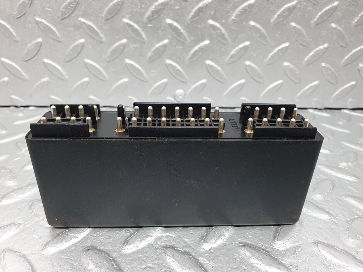 41640 Mercedes-Benz W124 200E Light Control Relay A1265420032