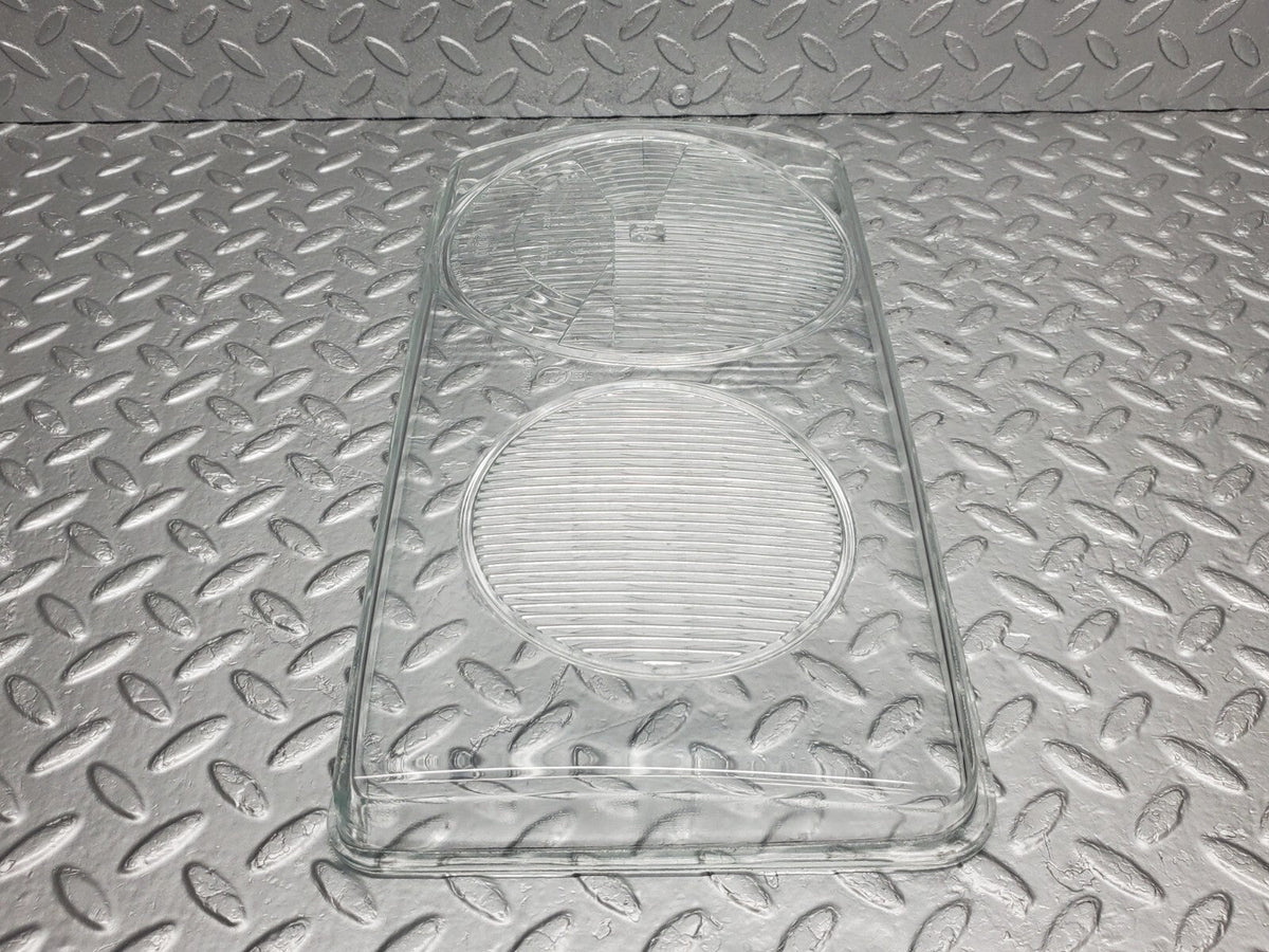 48690 Mercedes-Benz W123 Headlight Lens Right Hella New 005-118652