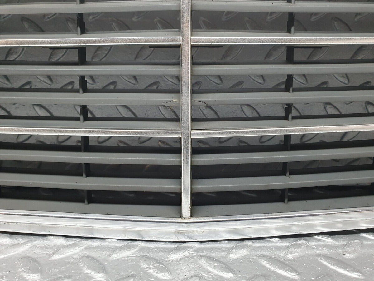 41801 Mercedes-Benz W202 C200 Bonnet Grill Chrome A2028880323