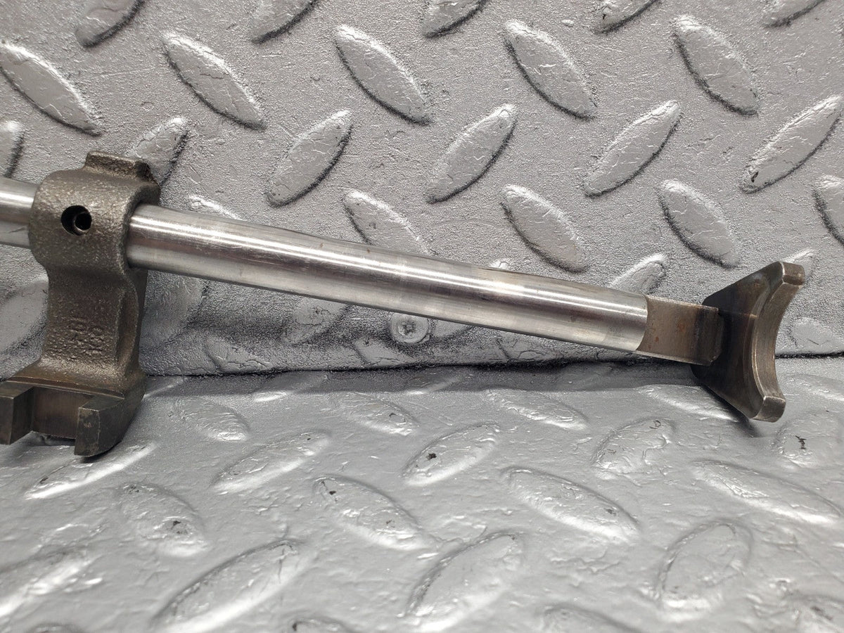50451 Mercedes-Benz Manual Gearbox Shift Rod Reverse Gear A1152650219