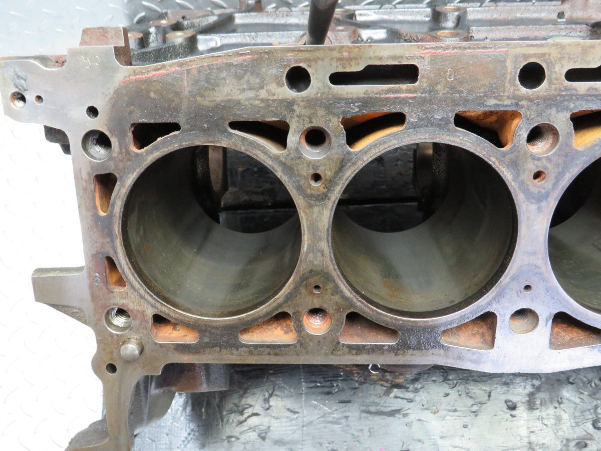 30936 Mercedes-Benz W201 190E 2.0L Engine Block A1020110501 M102.961