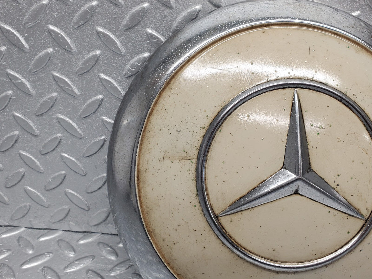 48385 Mercedes-Benz Chrome Wheel Hub Cap