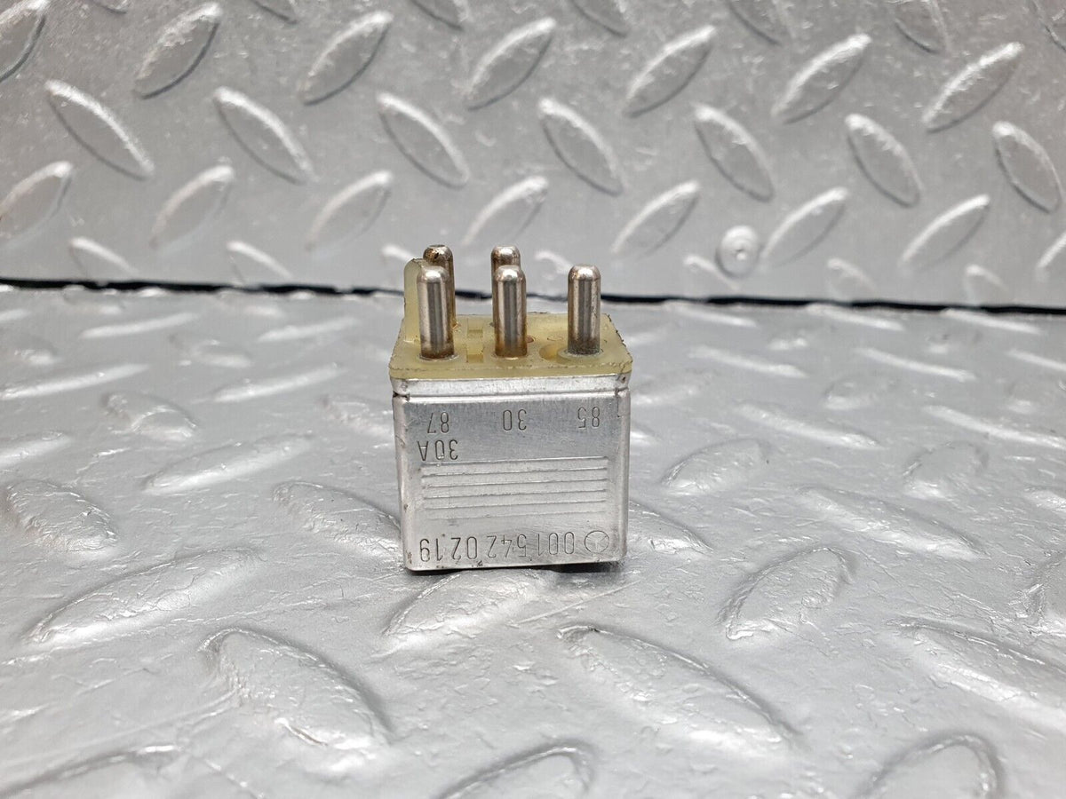 41642 Mercedes-Benz W124 200E Multi Purpose Relay A0015420219