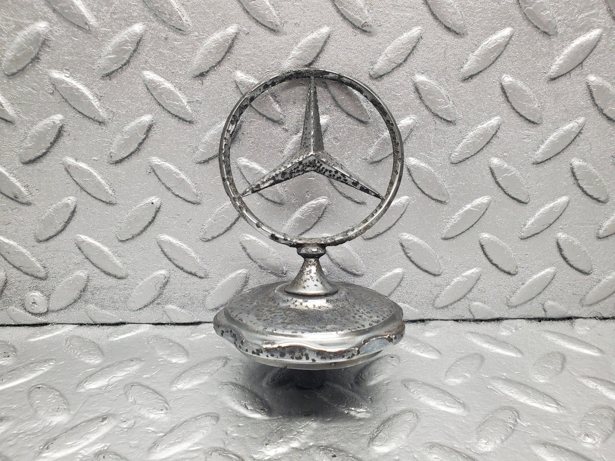 50763 Mercedes-Benz W108 280SE 3.5 Front Emblem Badge A1088880117