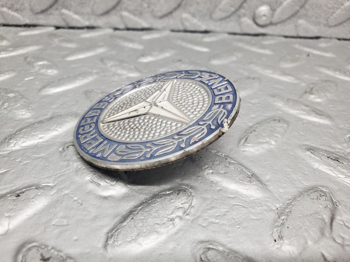 49604 Mercedes-Benz C107 R107 Bonnet Badge Emblem