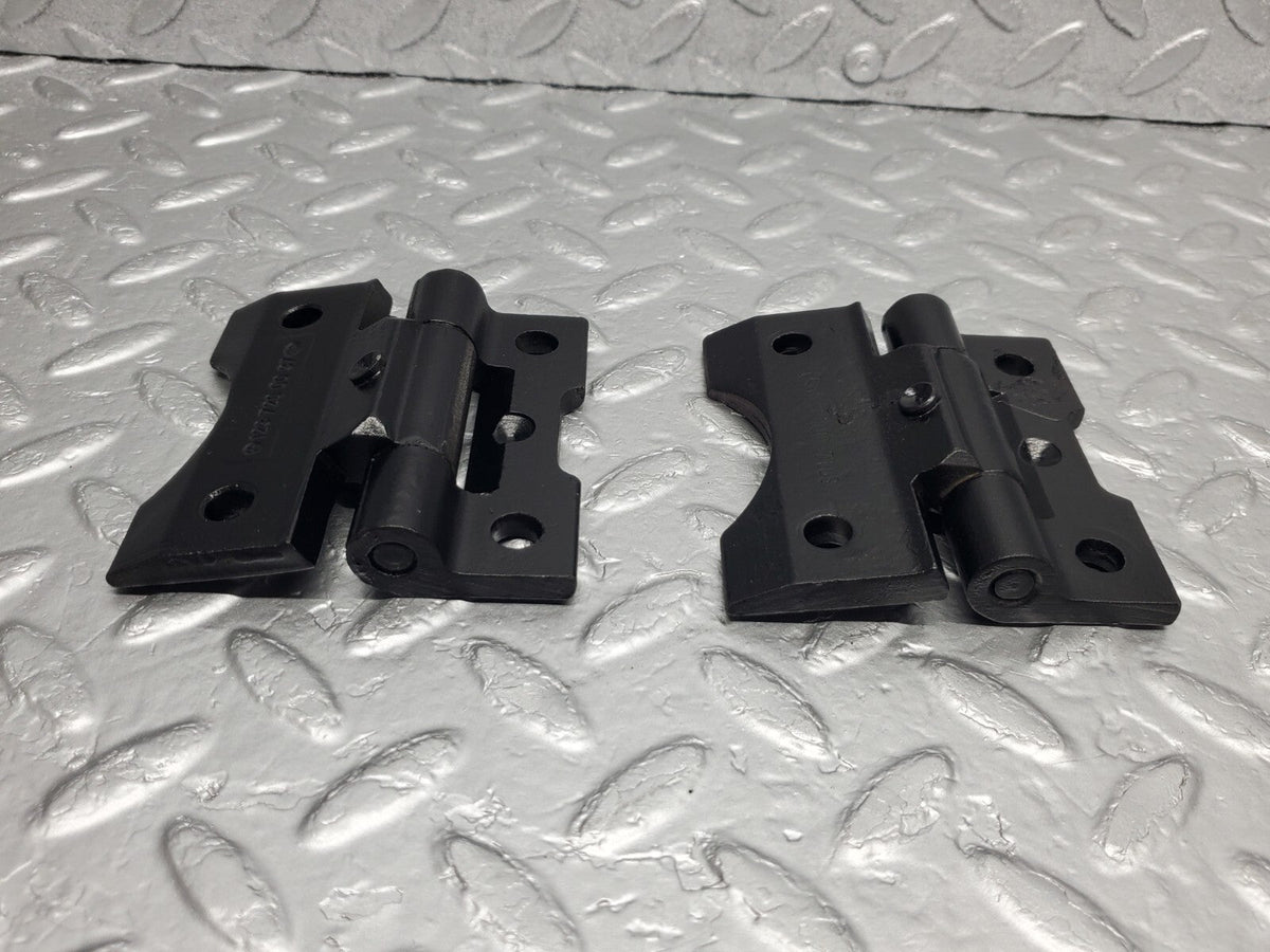48314 Mercedes-Benz C126 Coupe Door Hinge Left Side A1237200037