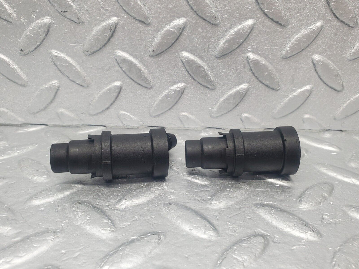 46039 Mercedes-Benz W126 420SE Fuel Injector Holder 2X