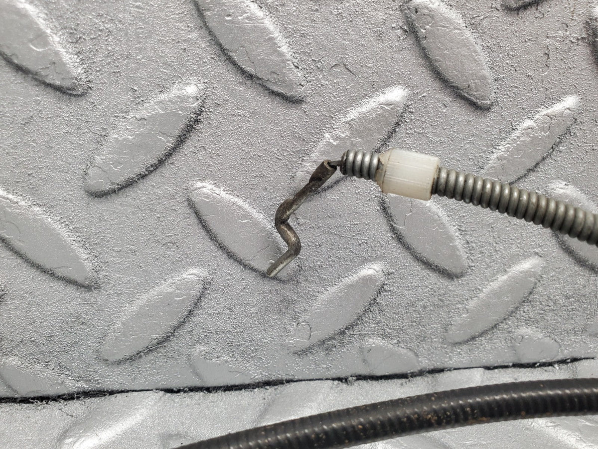 50135 Mercedes-Benz R107 SL Front Right Seat Release Handle Cable