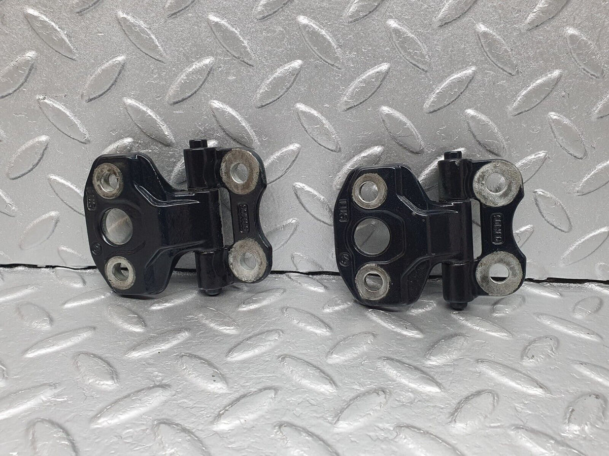 41867 Mercedes-Benz W202 C200 Front Door Hinge Left