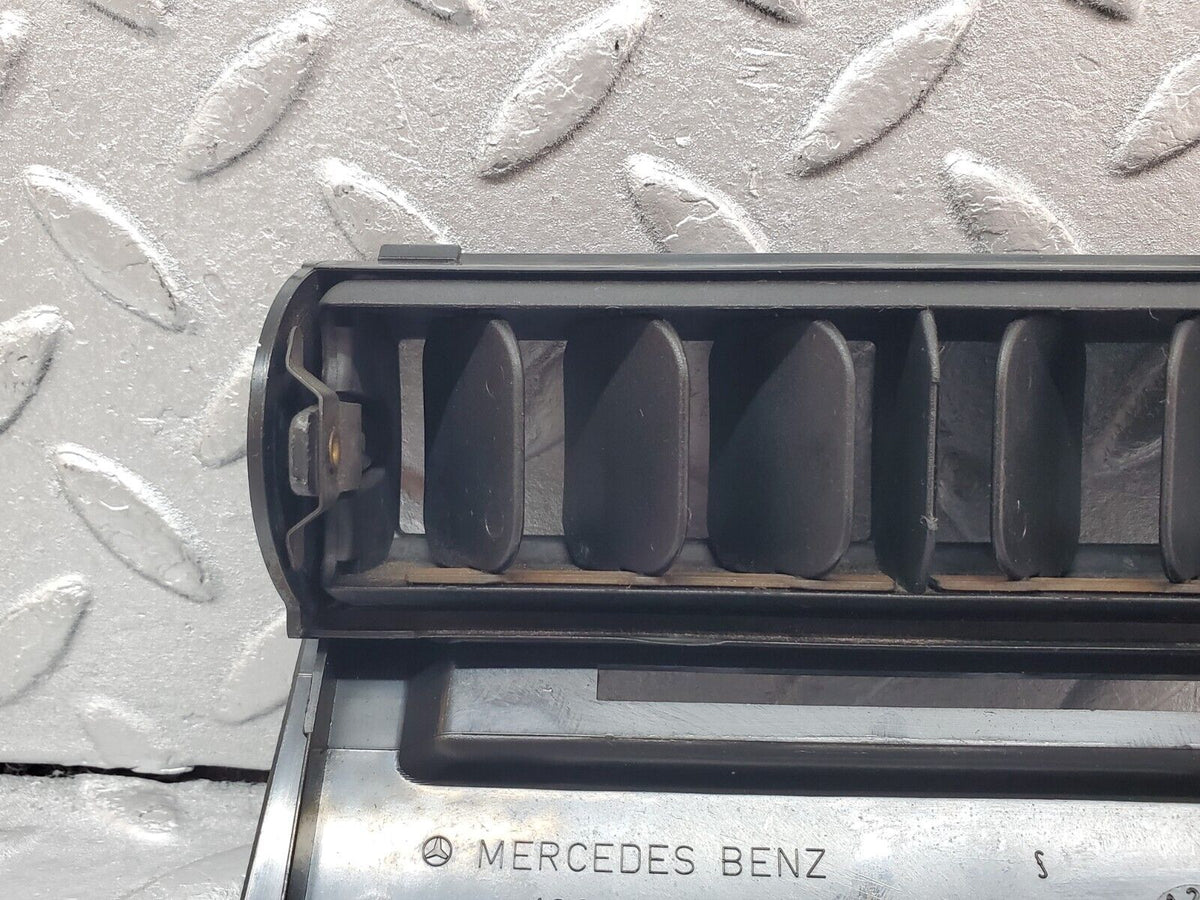 45584 Mercedes-Benz W126 420SE Centre Console Air Vent A1268300013
