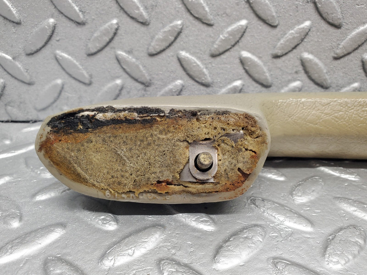 50528 Mercedes-Benz W108 280SE 3.5 Interior Door Handle Front Right Grey