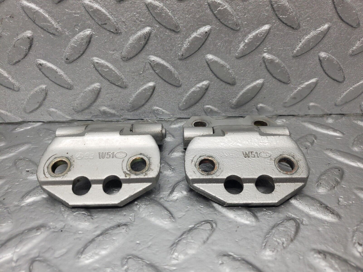 46143 Mercedes-Benz W124 Door Hinge Right Side