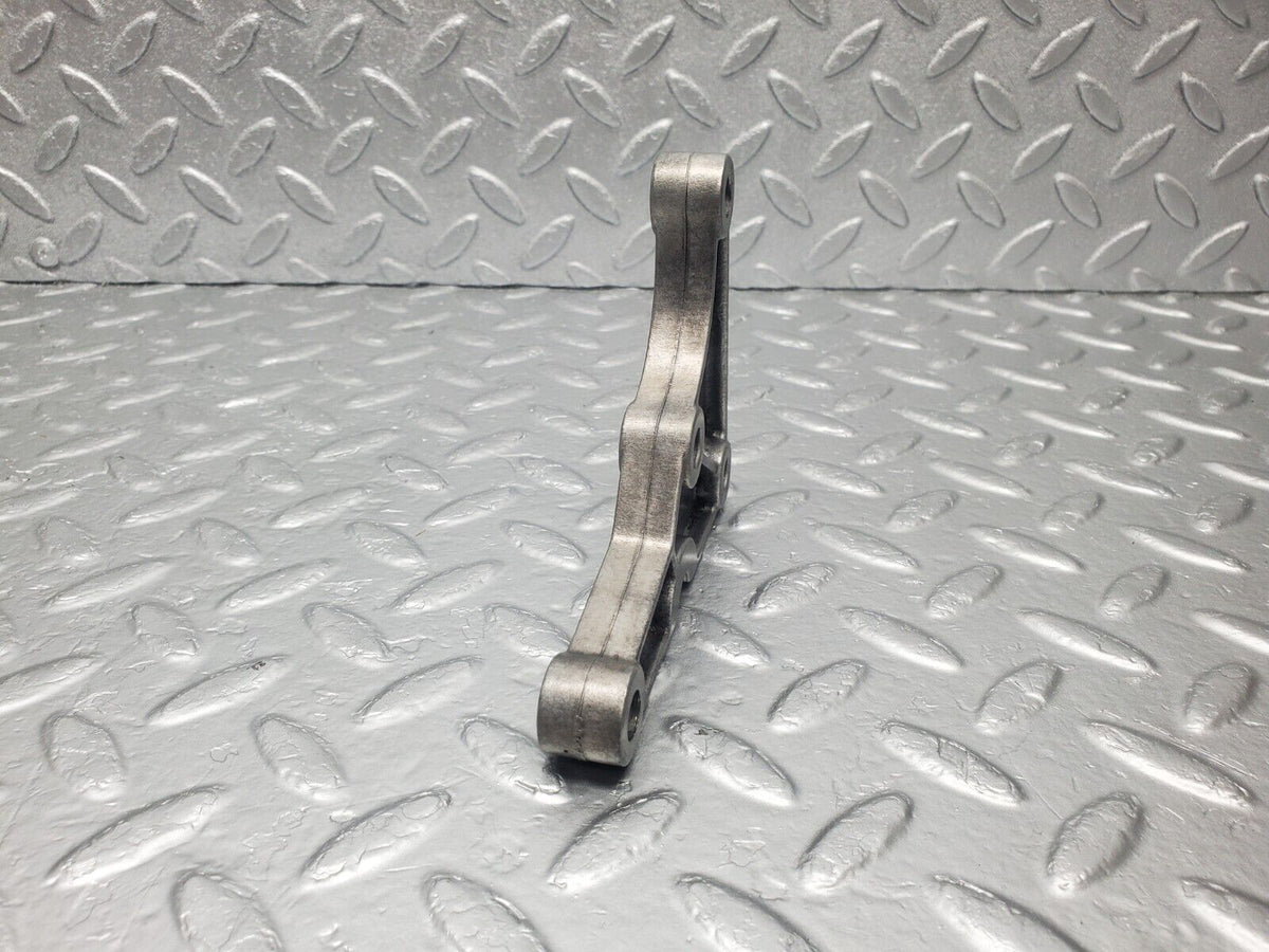 47199 Mercedes-Benz R129 320SL Coupe Steering Pump Bracket