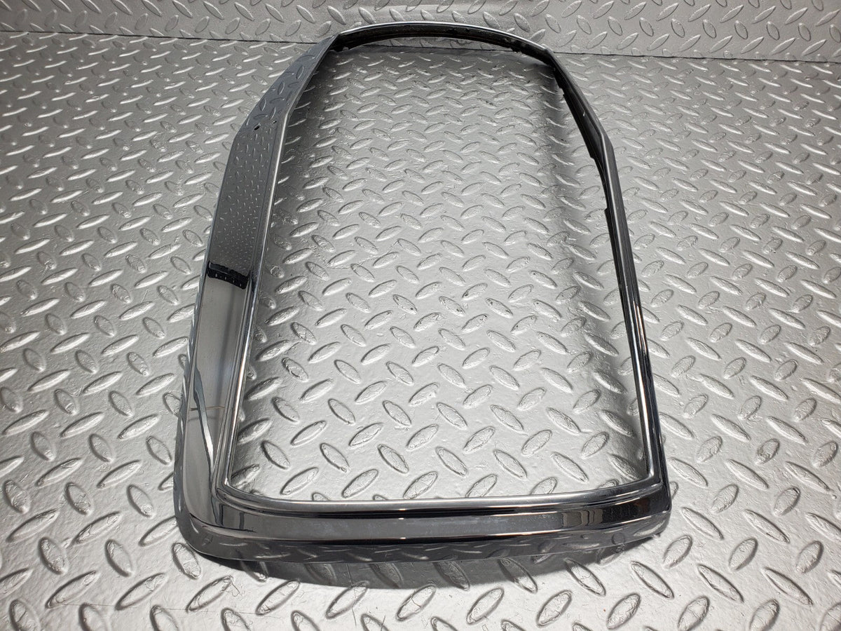 48753 Mercedes-Benz W123 Bonnet Grill Chrome Frame
