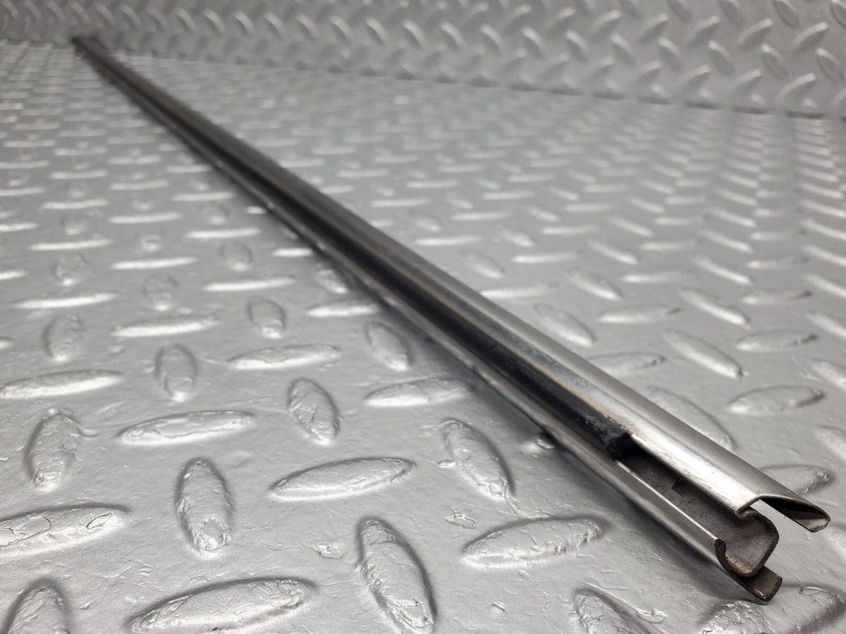 48508 Mercedes-Benz W108 Front Left Door Centre Moulding Trim