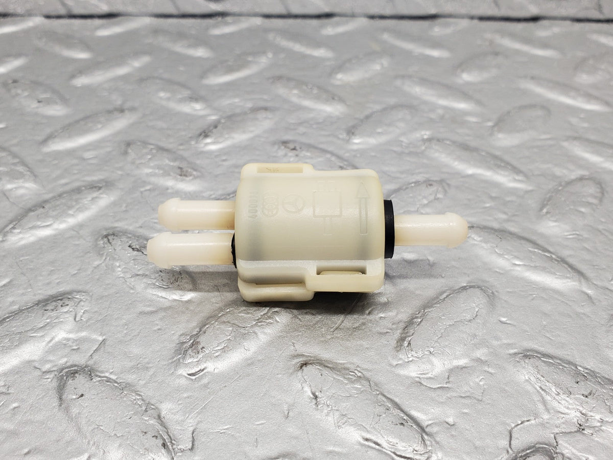 49583 Mercedes-Benz W123 W124 W201 Windscreen Washer Fluid Distributor
