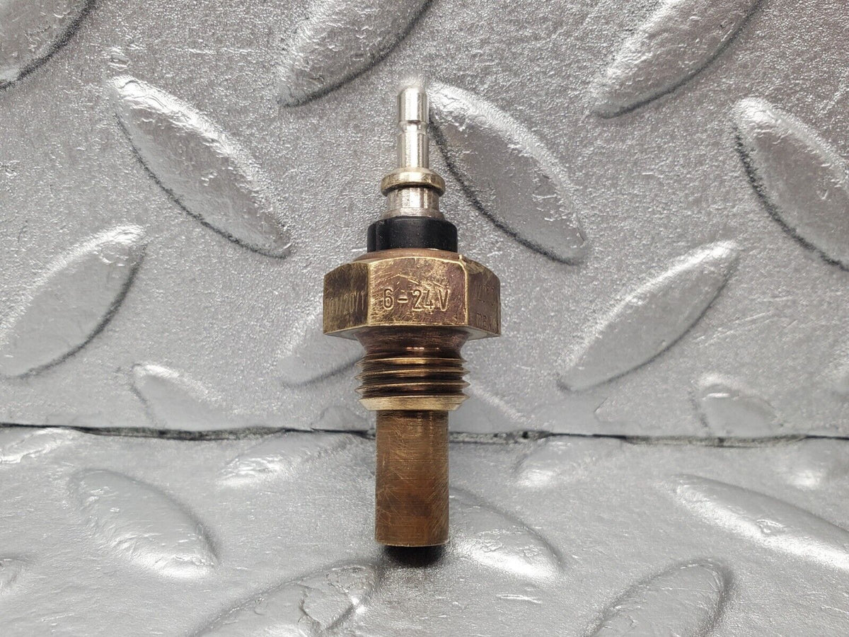 46582 Mercedes-Benz C123 280CE Coupe Coolant Temperature Sensor VDO A0055421017