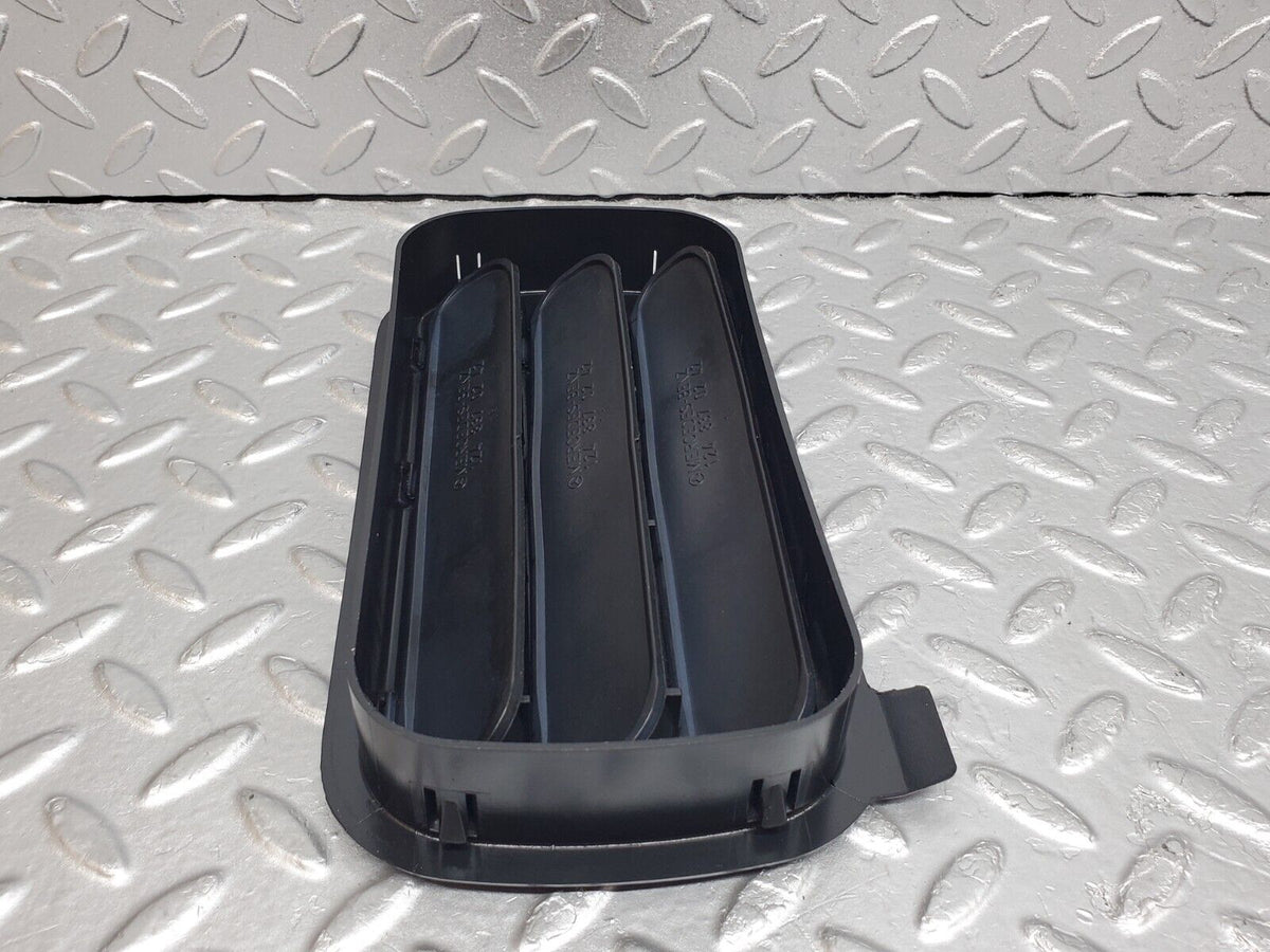 44735 Mercedes-Benz W124 220E Rear Air Intake Vent Left A1248370230 A1248370242
