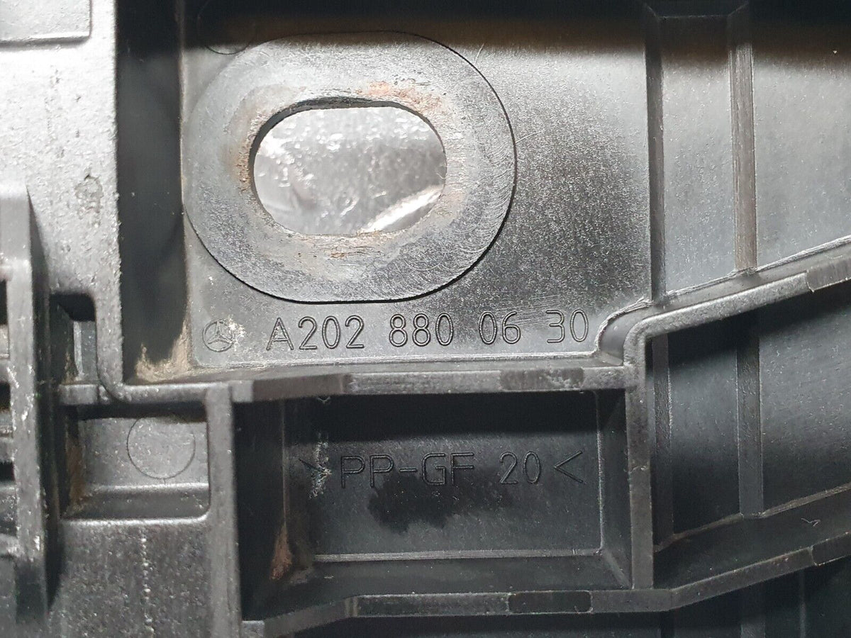 41748 Mercedes-Benz W202 C200 Rear Bumper Bracket A2028800630