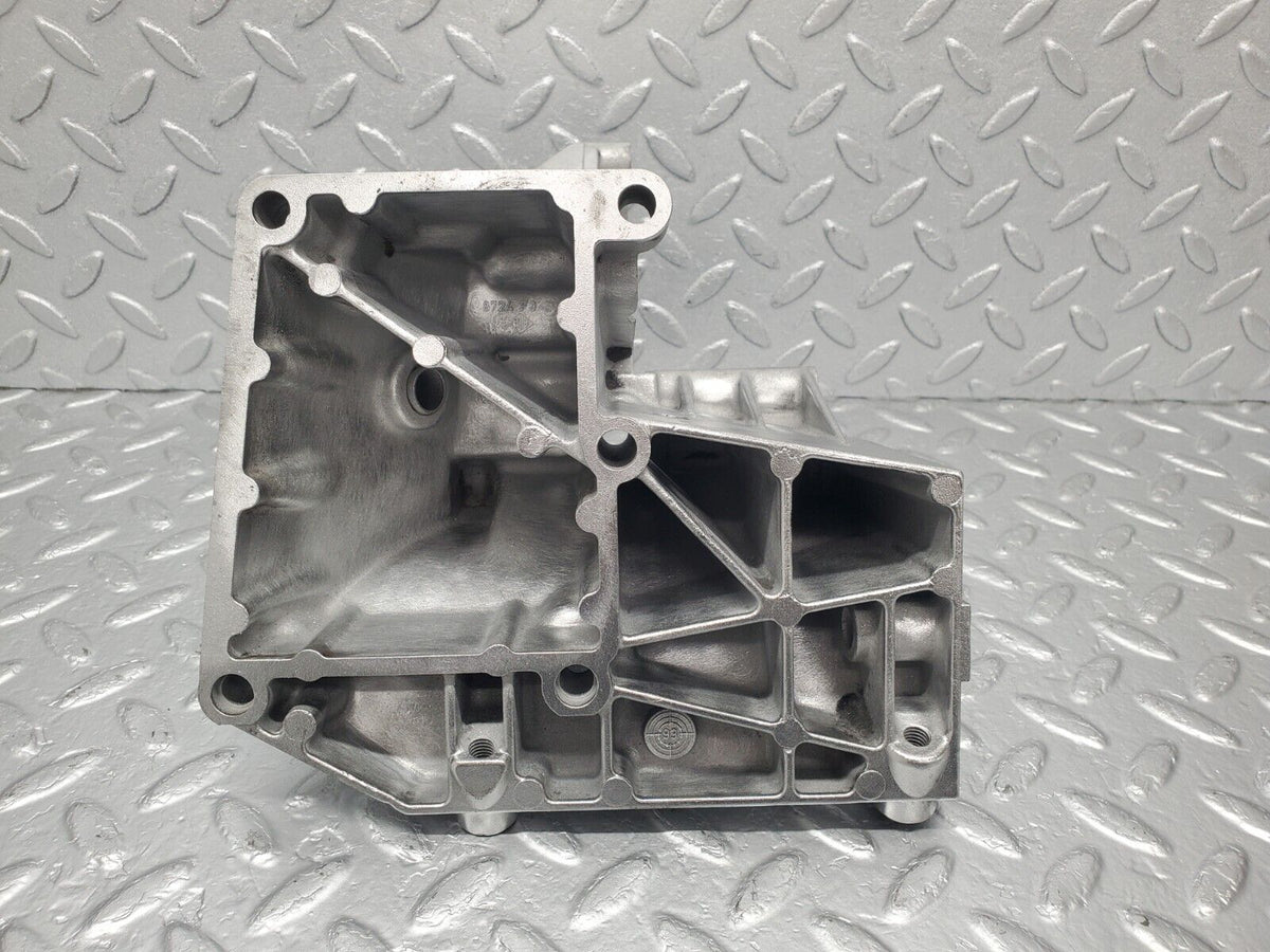 46162 Mercedes-Benz W124 280E Power Steering Pump Bracket A1031310935
