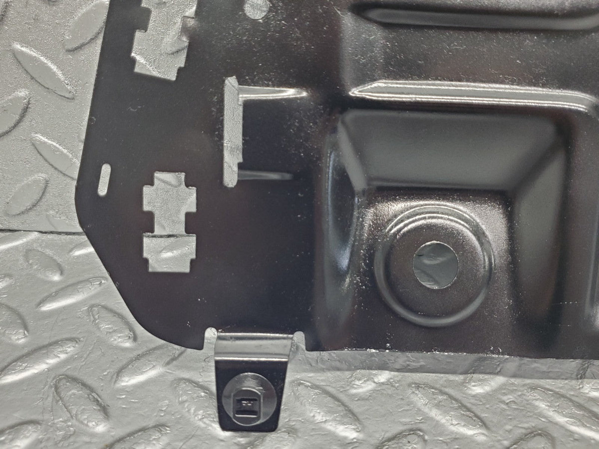 49085 Mercedes-Benz A124 320E Cabriolet Under Dash Relay Bracket Left Side