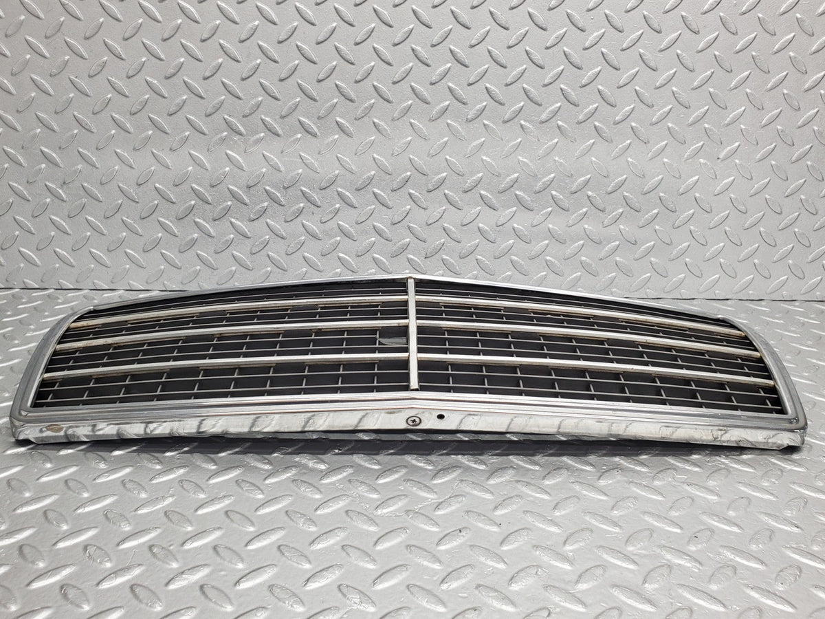 49310 Mercedes-Benz A124 320E Cabriolet Bonnet Grill Chrome A1248880323