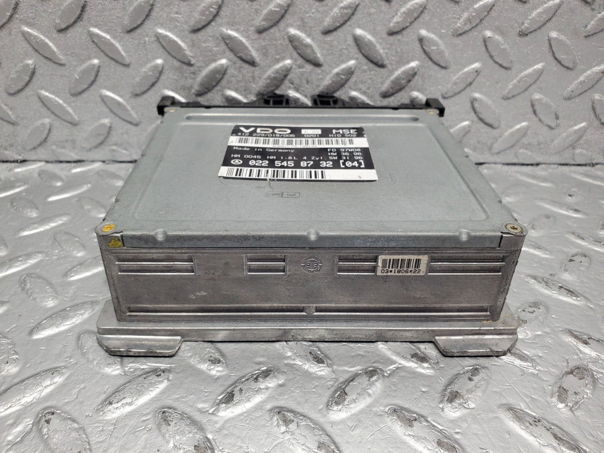 51270 Mercedes-Benz W202 Engine Control Unit ECU VDO A0225458732