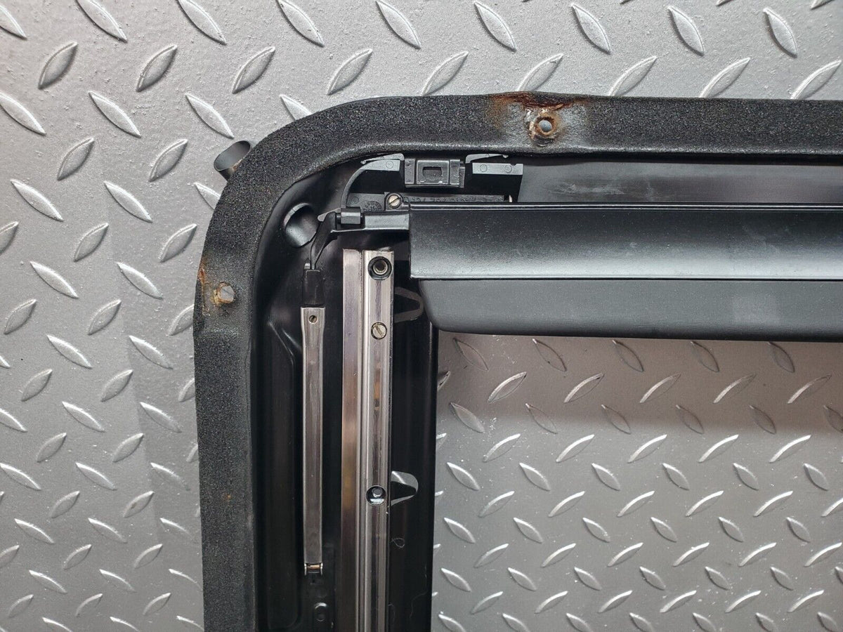 44885 Mercedes-Benz W124 220E Power Sunroof Frame
