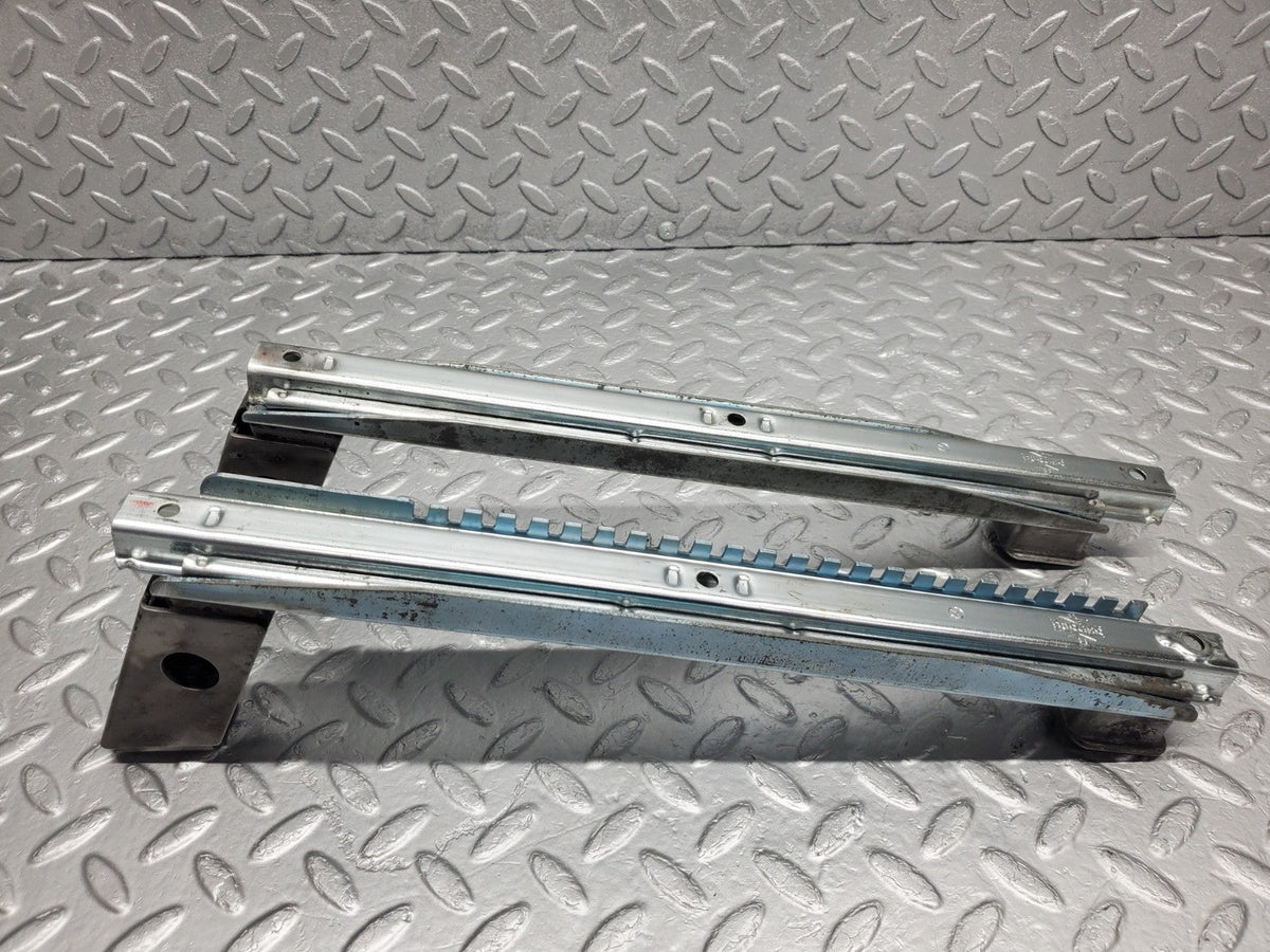 50208 Mercedes-Benz W123 Front Right Seat Rail Pair