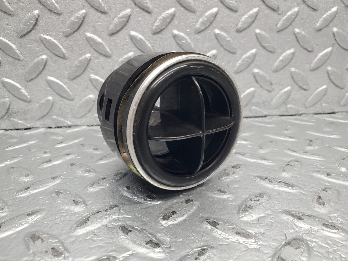 51363 Mercedes-Benz C107 R107 Dashboard Air Vent