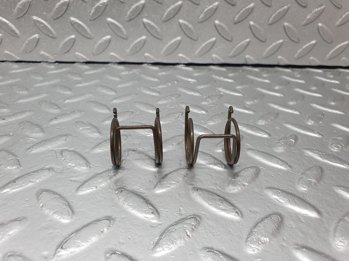 43363 Mercedes-Benz W108 280SE Valve Rocker Arm Retaining Spring