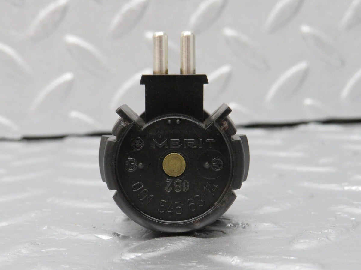 40683 Mercedes-Benz W123 300D Kick Down Switch A0015456314