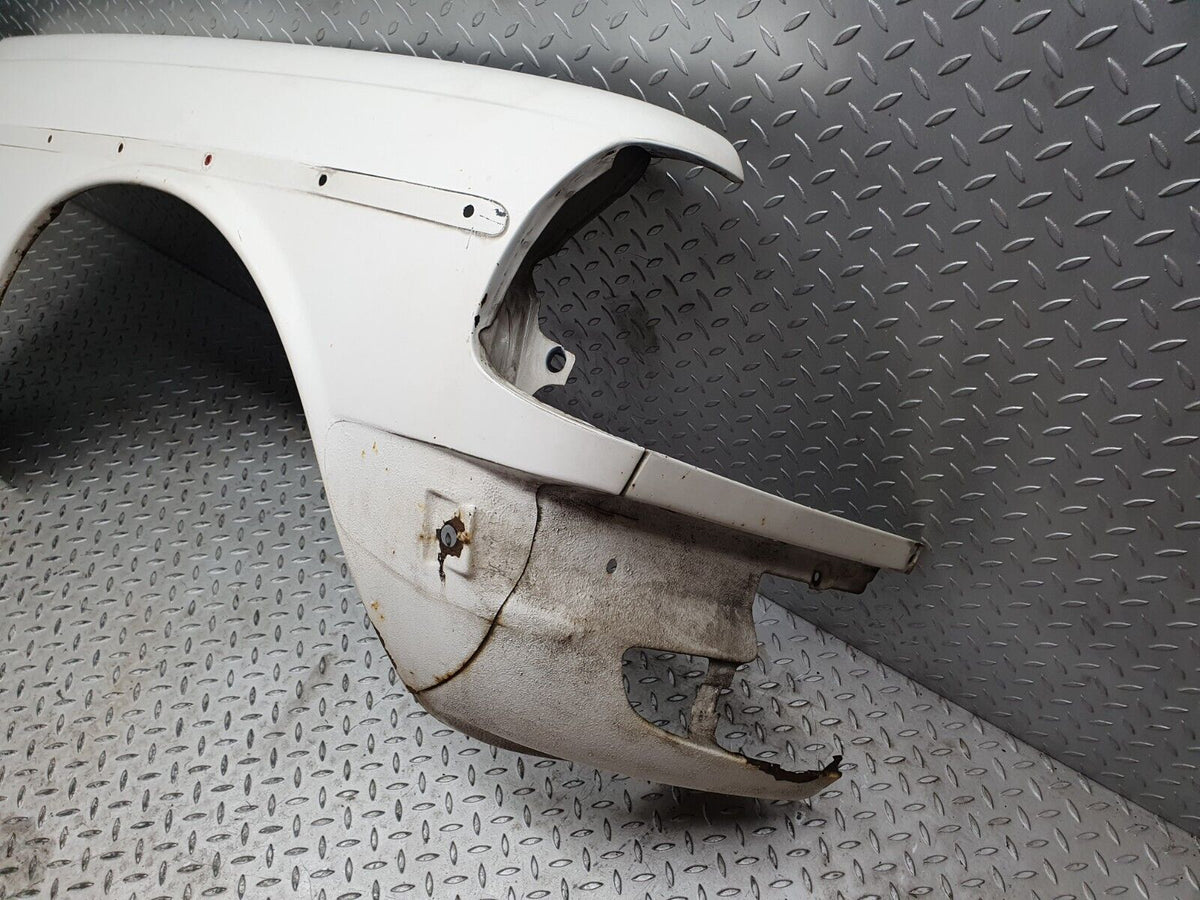40809 Mercedes-Benz W123 300D Front Right Wing Fender
