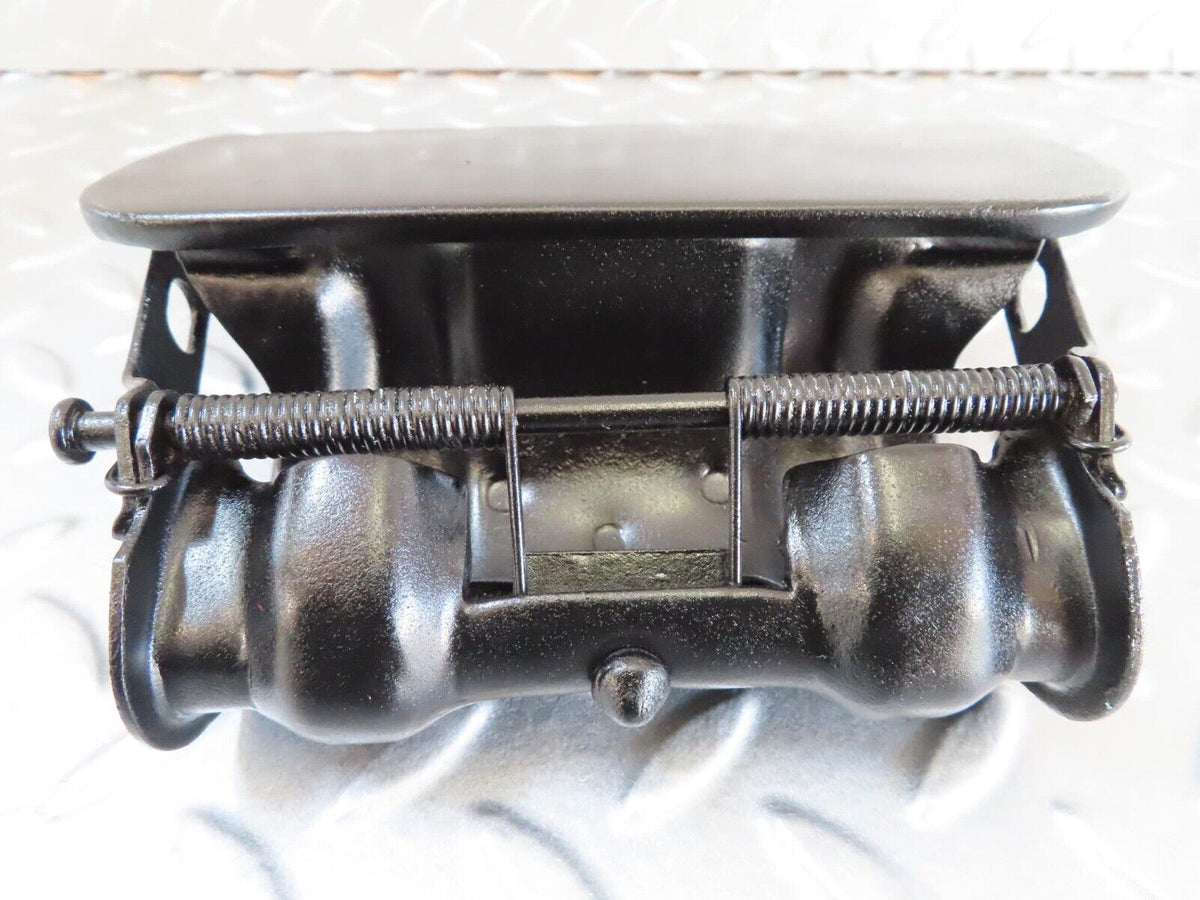 13924 Mercedes-Benz C107 450SLC Fuel Tank Flap Cap