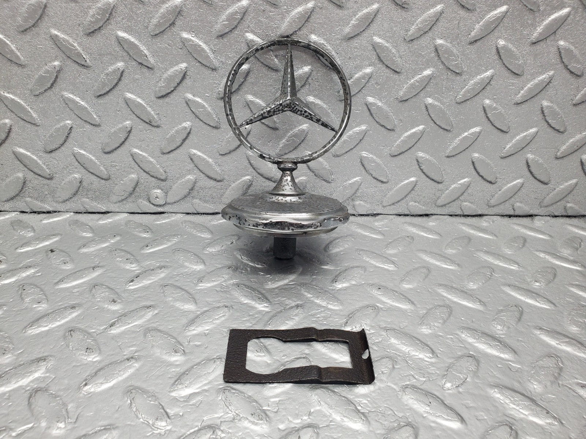 50763 Mercedes-Benz W108 280SE 3.5 Front Emblem Badge A1088880117
