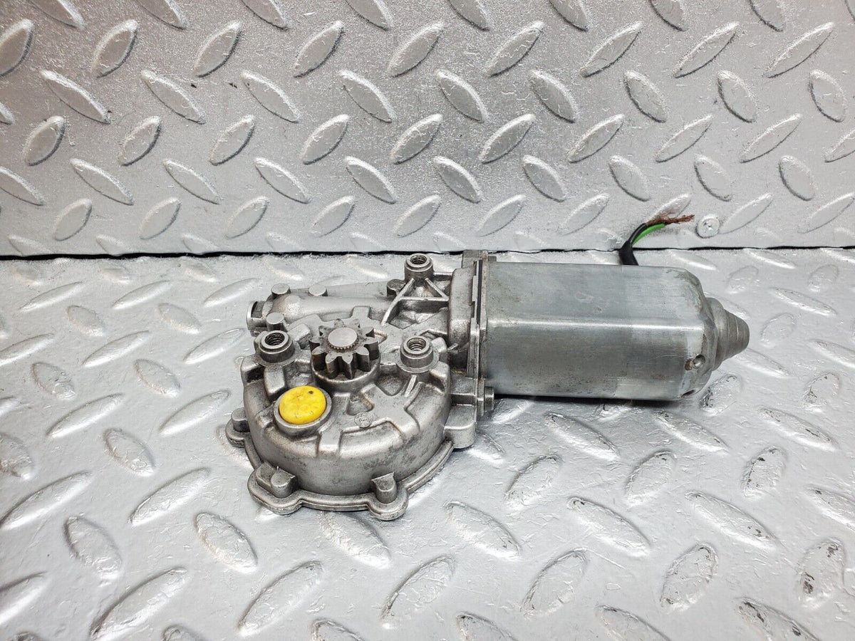 44795 Mercedes-Benz W124 220E Window Regulator Motor Front Right Bosch 0130821285