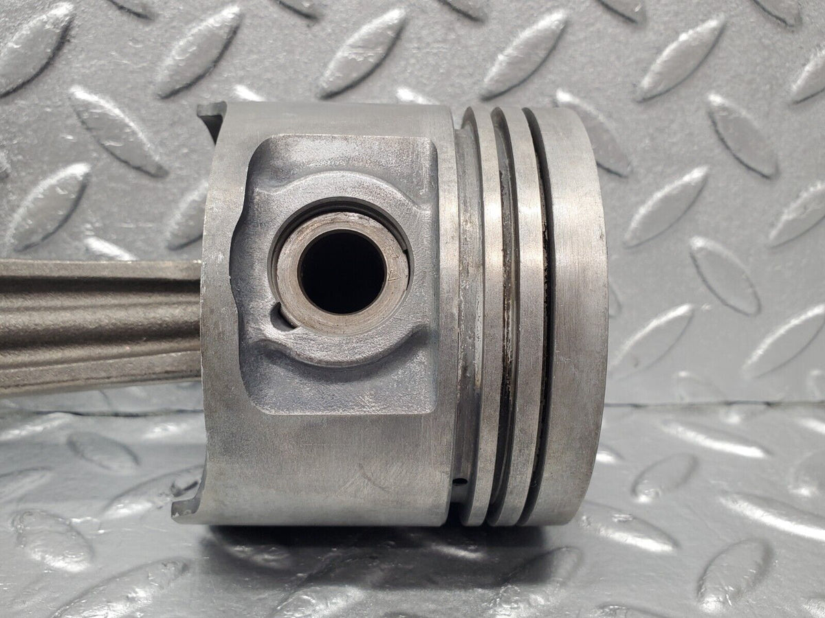 46604 Mercedes-Benz C123 280CE Coupe Piston With Connecting Rod 85.986mm 11005