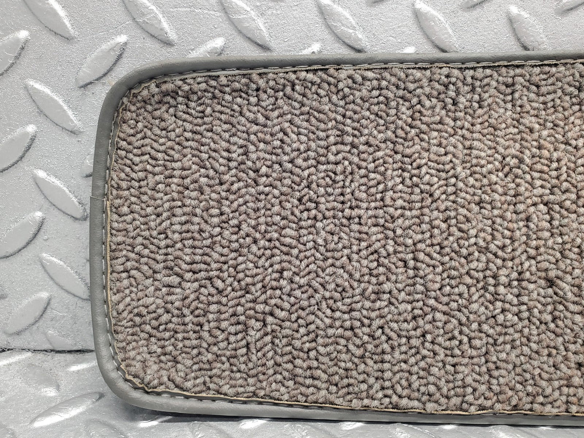50627 Mercedes-Benz W108 280SE 3.5 Center Console Carpet Grey
