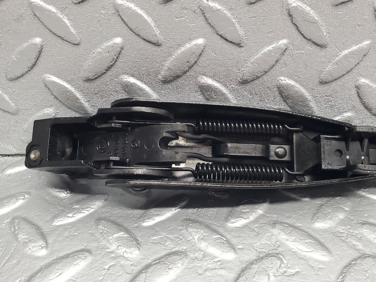 49263 Mercedes-Benz A124 320E Cabriolet Wiper Arm 096052184.840