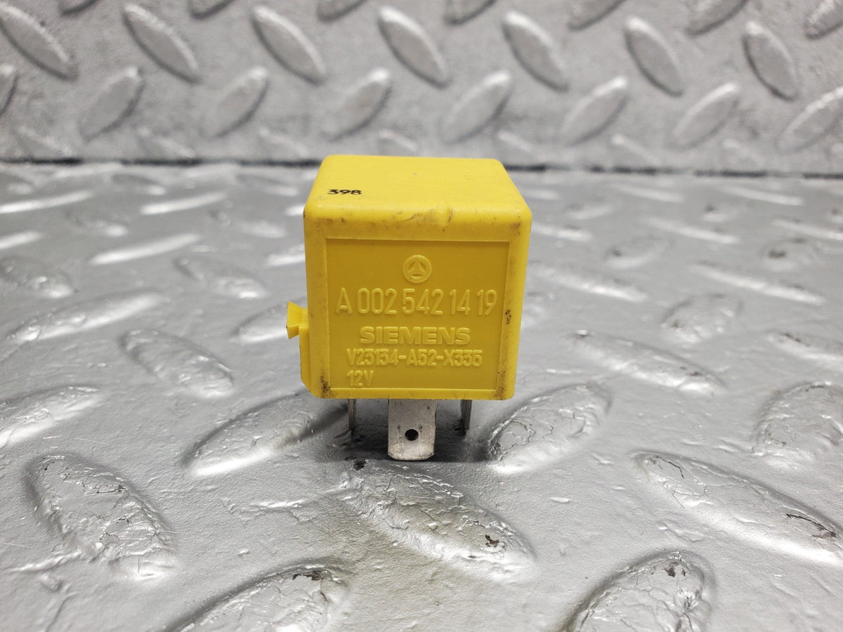 51344 Mercedes-Benz R230 R129 Coupe Multi Purpose Relay A0025421419