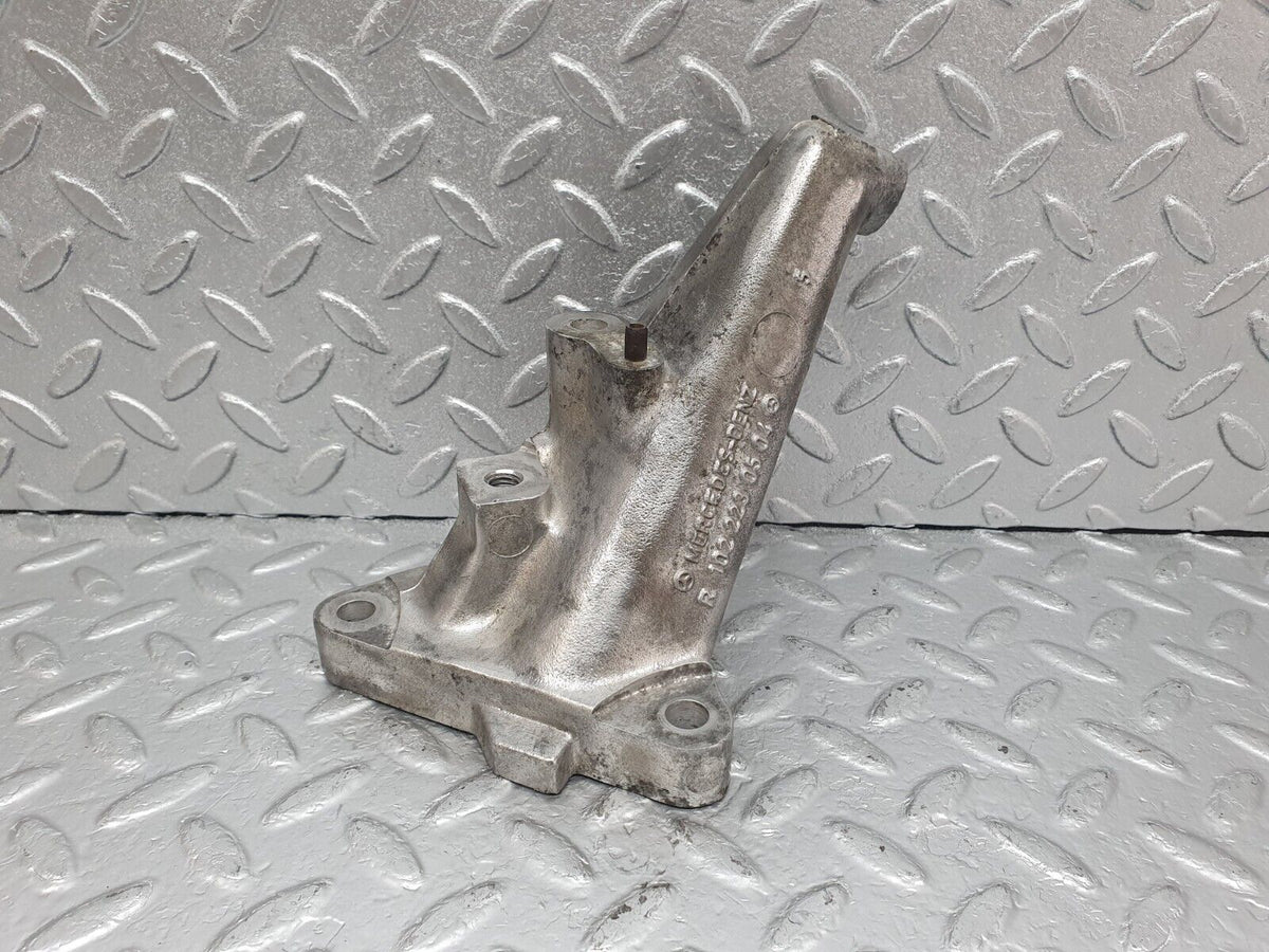 44012 Mercedes-Benz C123 230CE Coupe Engine Mount Bracket Left Side A1022230504