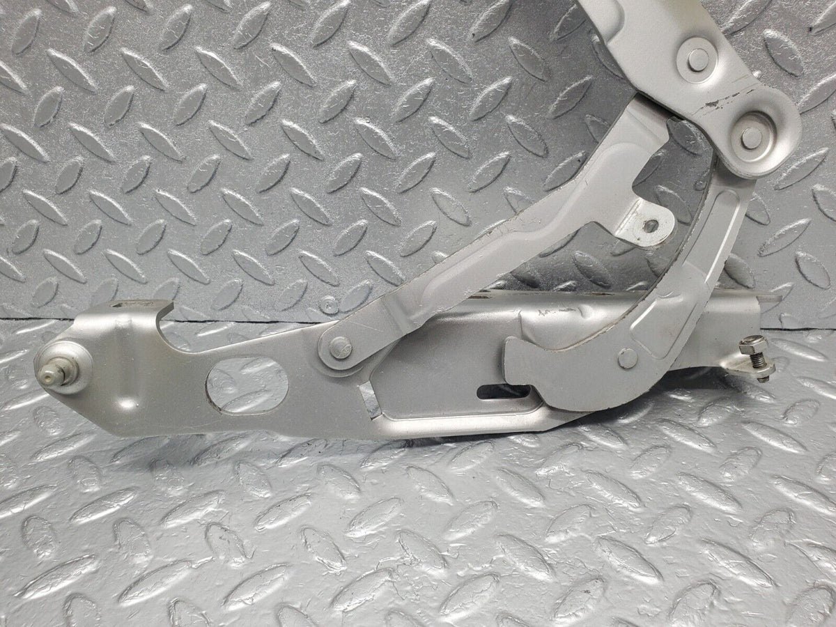 47997 Mercedes-Benz R230 350SL Coupe Bonnet Hinge Right Side A2308800228