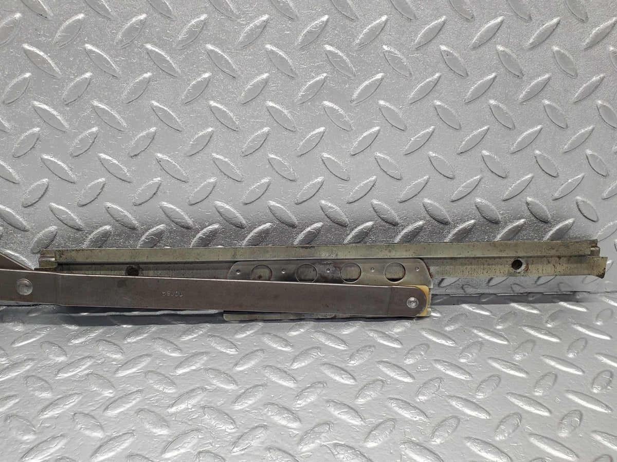 49440 Mercedes-Benz W111 Front Right Manual Window Regulator