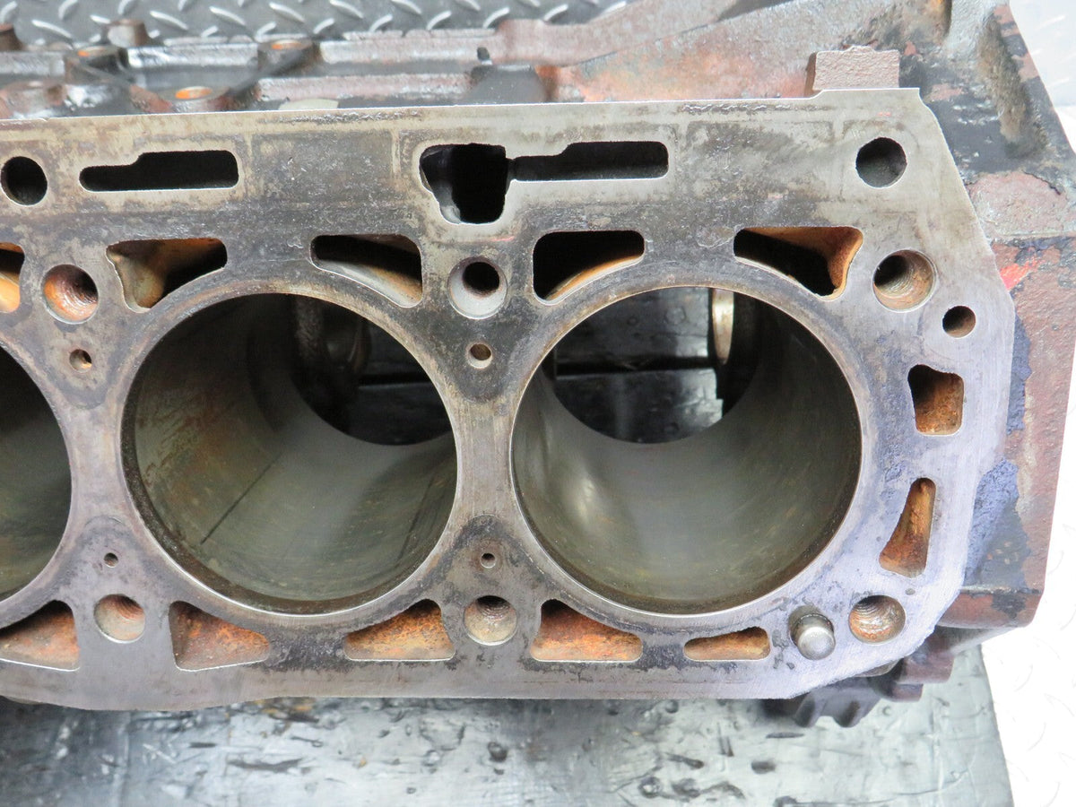 30936 Mercedes-Benz W201 190E 2.0L Engine Block A1020110501 M102.961