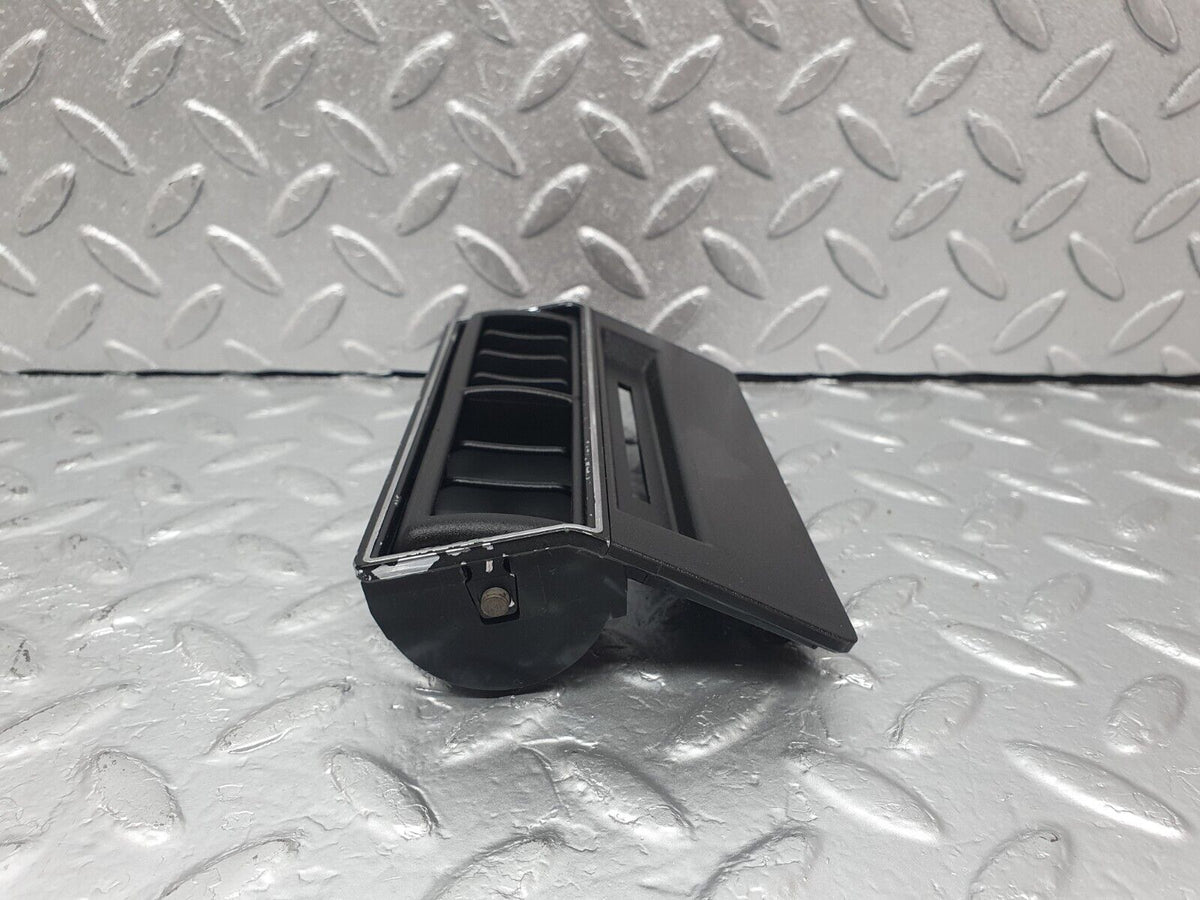 43679 Mercedes-Benz C126 380SEC Coupe Centre Console Air Vent A1268300013
