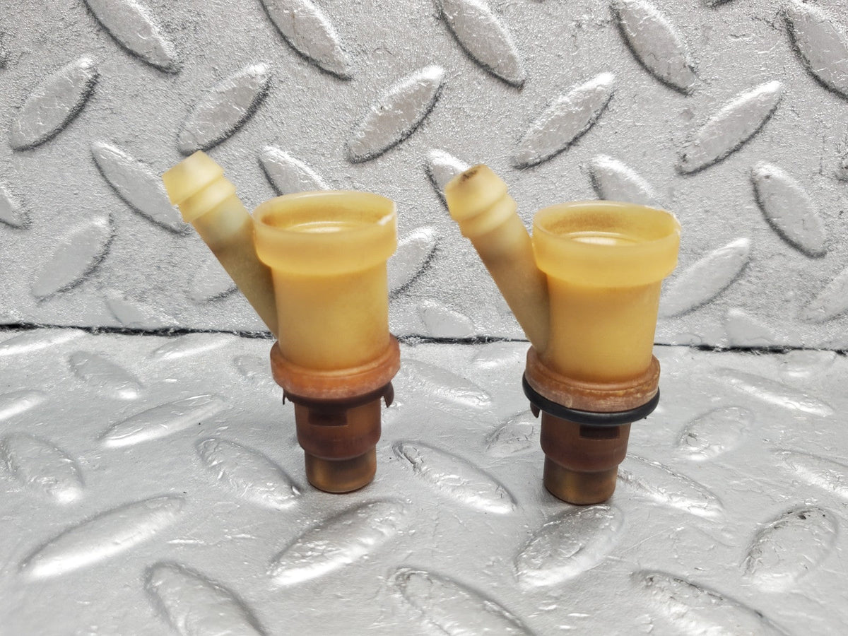 51051 Mercedes-Benz R107 380SL Fuel Injector Holder 2x