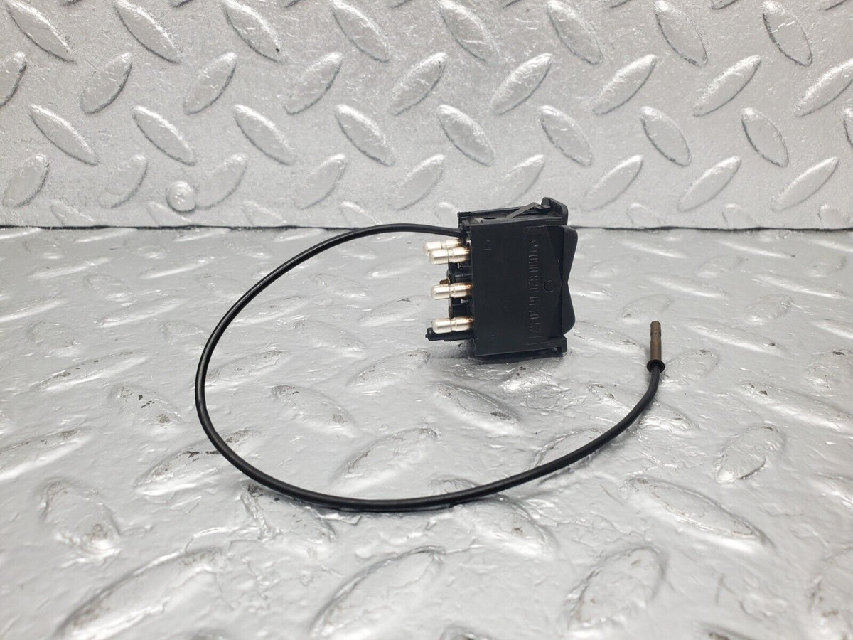47340 Mercedes-Benz C126 500SEC Coupe Rear Windscreen Defroster Switch A0008206110