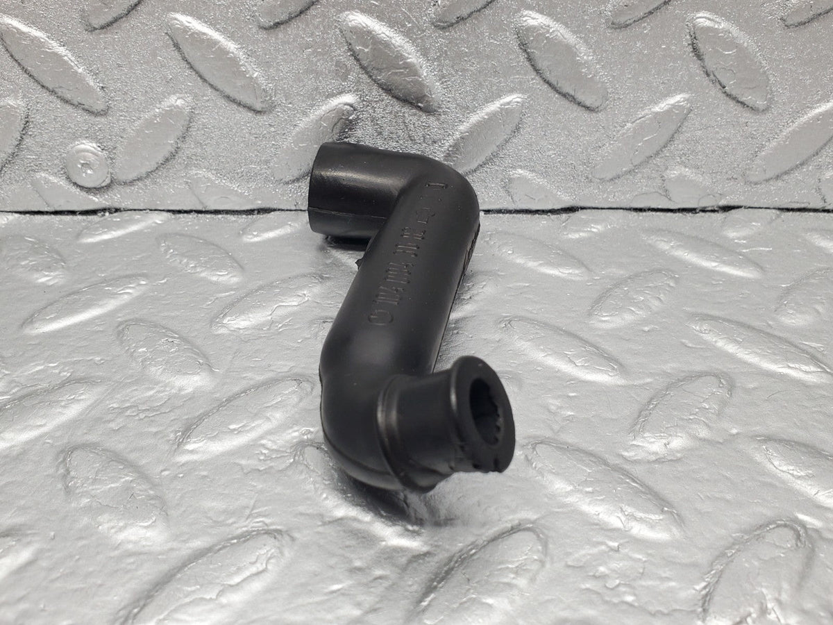 49272 Mercedes-Benz A124 320E Cabriolet Crankcase Breather Hose Pipe A1040943682