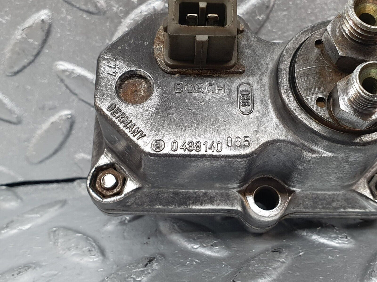 44018 Mercedes-Benz C123 230CE Coupe Warm Up Regulator 0438140065
